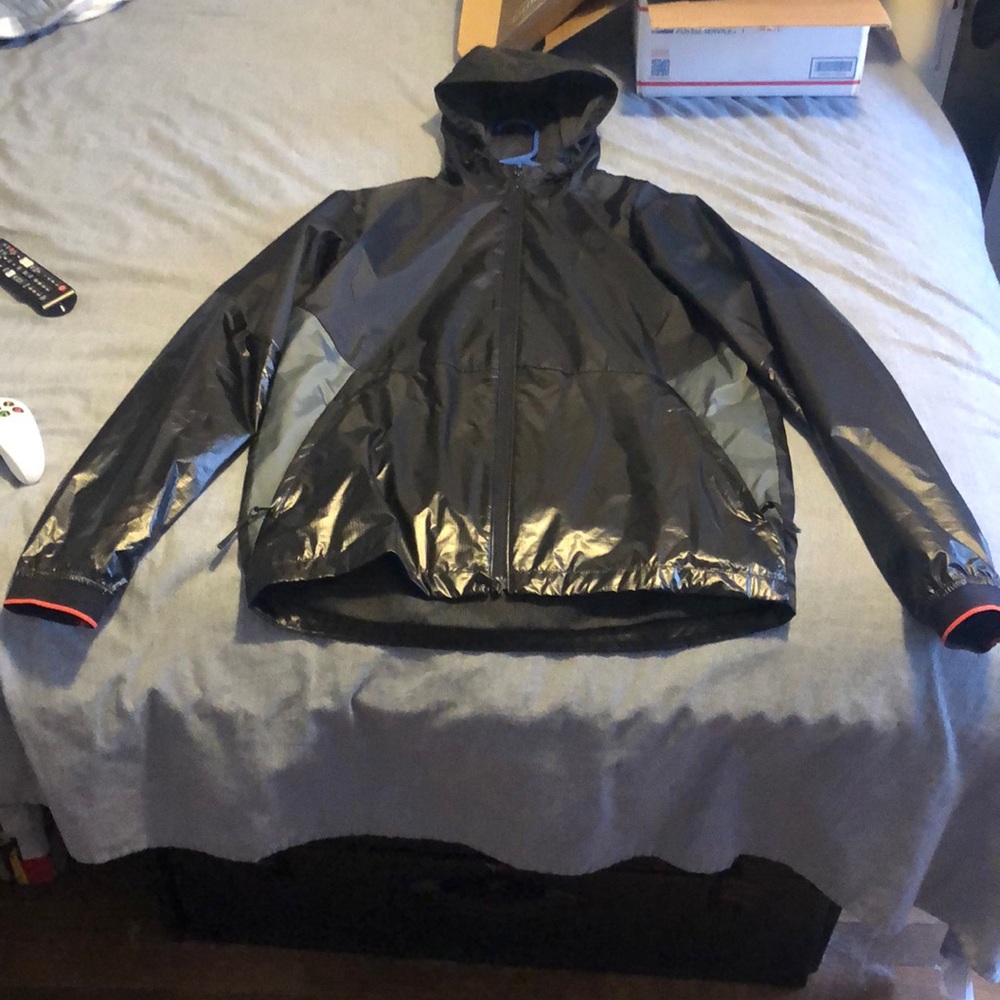 Under Armour Stormproof Windbreaker/Rain Jacket